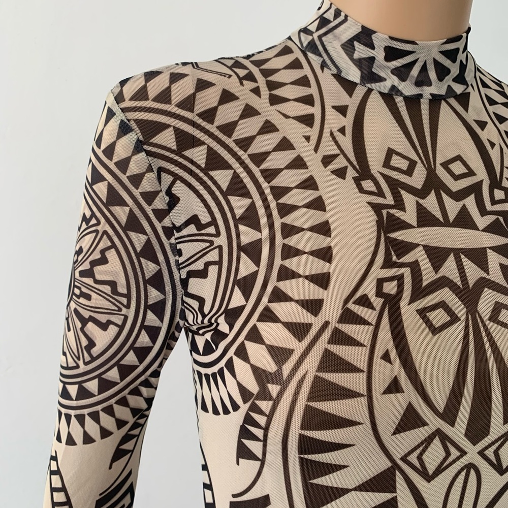 Mesh Patterned Body Suit - Picture 11 of 16